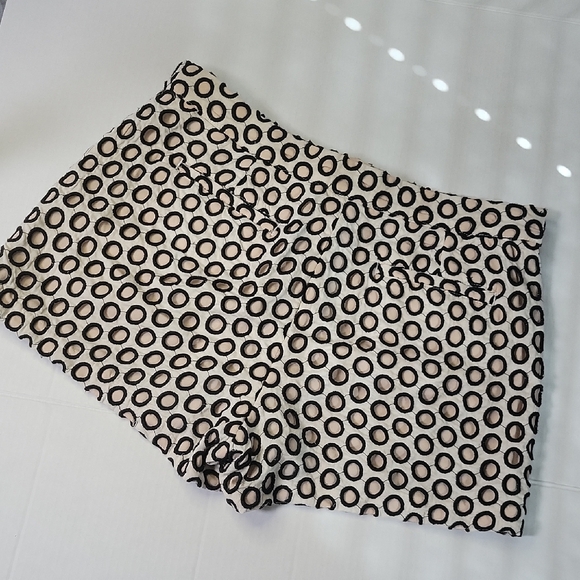 J. Crew Black and White Patterned Women Shorts.100% Cotton. - Picture 5 of 8